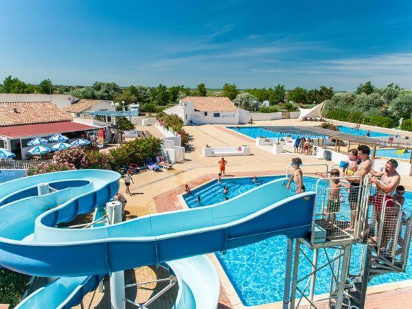 Camping La Brise De Camargue サントマリー・ド・ラメール エクステリア 写真
